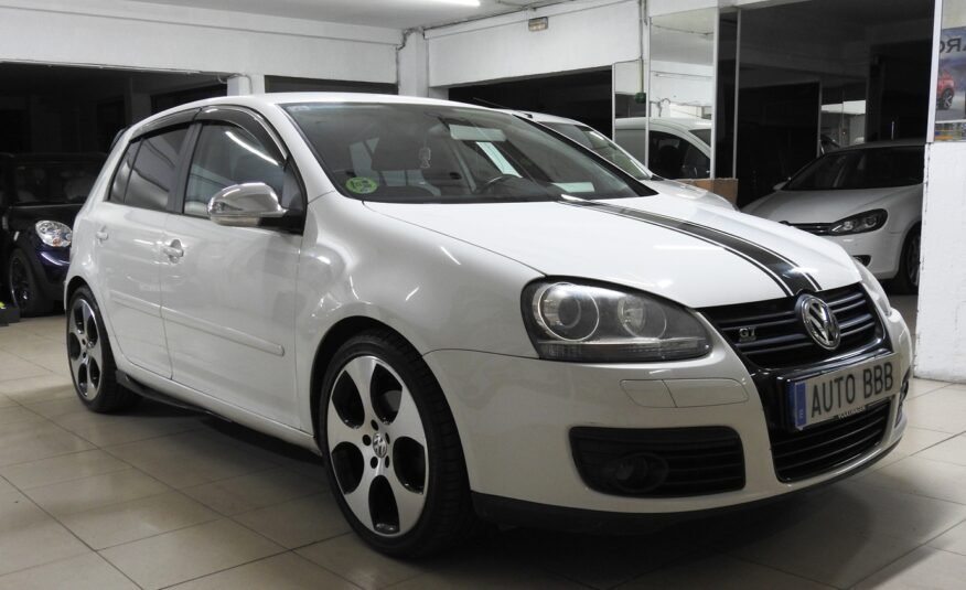 VOLKSWAGEN Golf 5 2.0 TDI GT Sport