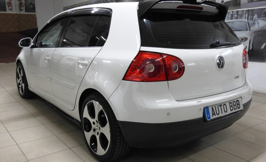 VOLKSWAGEN Golf 5 2.0 TDI GT Sport