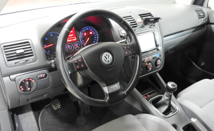 VOLKSWAGEN Golf 5 2.0 TDI GT Sport