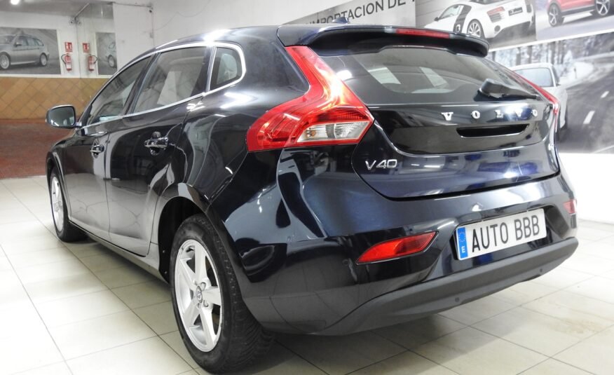 VOLVO V40 2.0 D2 Summum