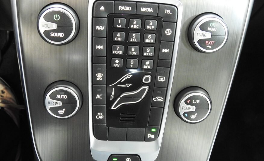 VOLVO V40 2.0 D2 Summum
